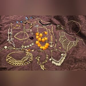 Gold Tone Costume Jewelry Necklaces. Wear. Repair Or Craft.